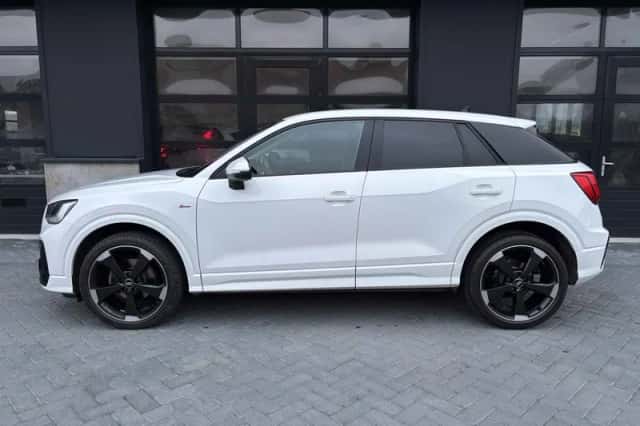 Audi Q2 (2021) thumbnail 5