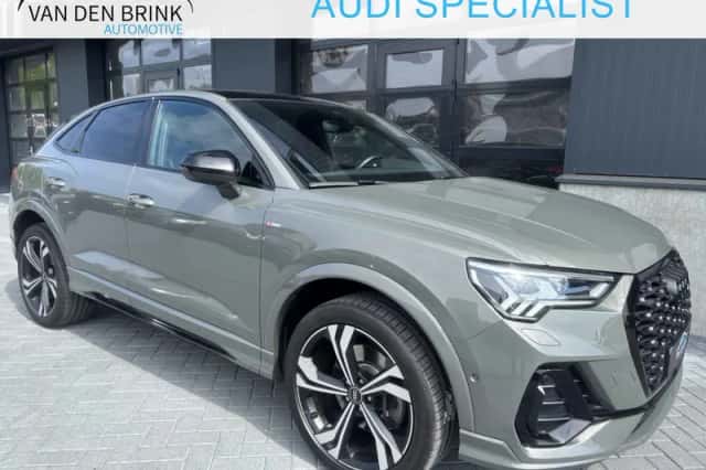 Audi Q3 Sportback (2023) thumbnail 1