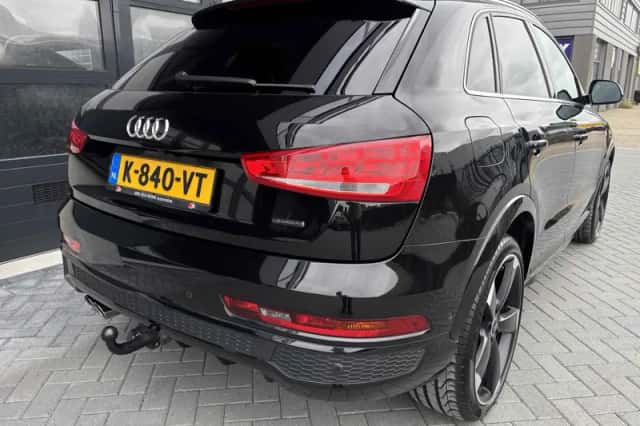 Audi Q3 (2017) thumbnail 3