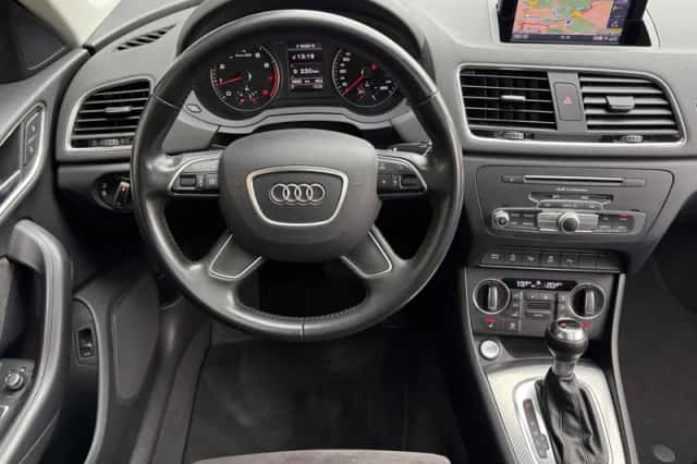 Audi Q3 (2017) thumbnail 6