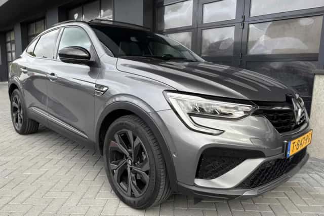 Renault Arkana (2023) thumbnail 1