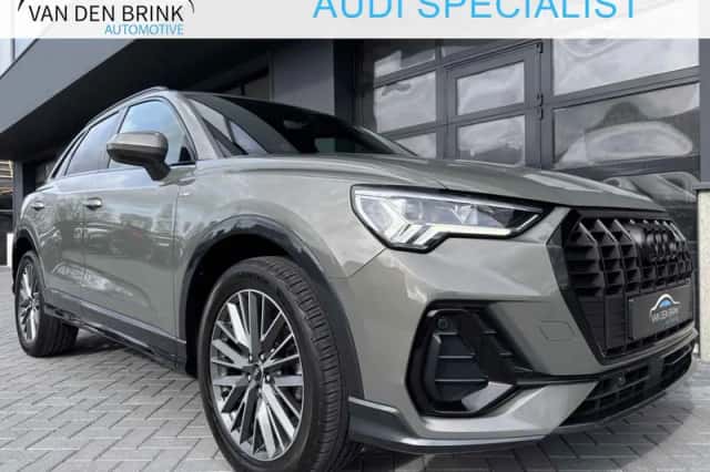 Audi Q3 (2023) thumbnail 1