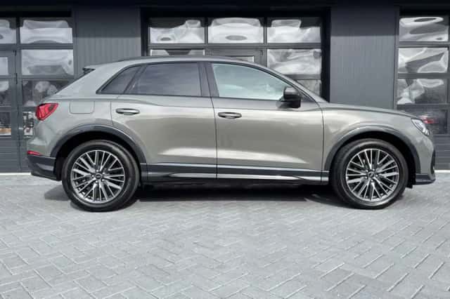 Audi Q3 (2023) thumbnail 4
