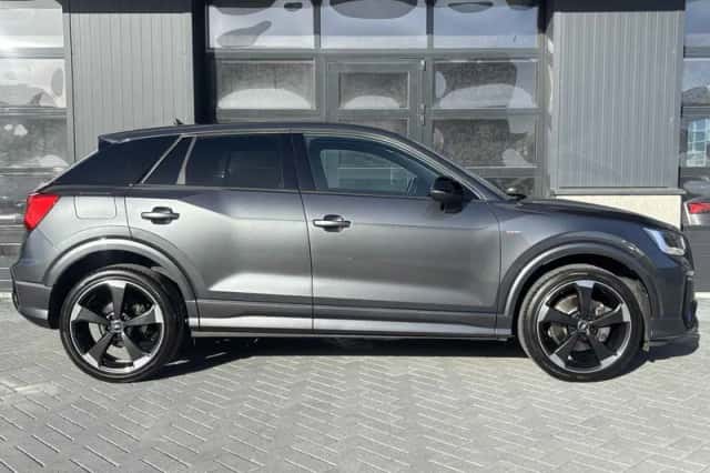 Audi Q2 (2022) thumbnail 2