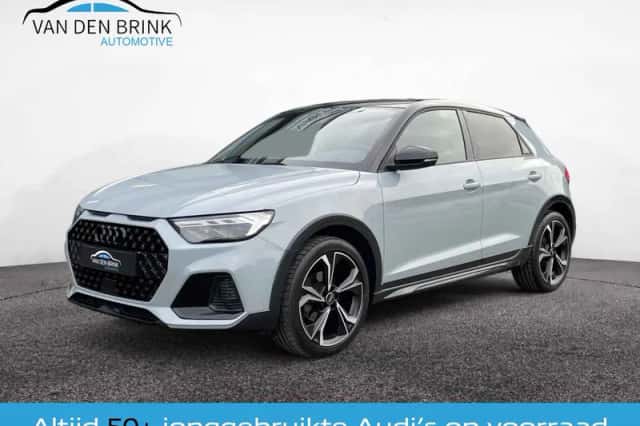 Audi A1 Allstreet (2023) thumbnail 3