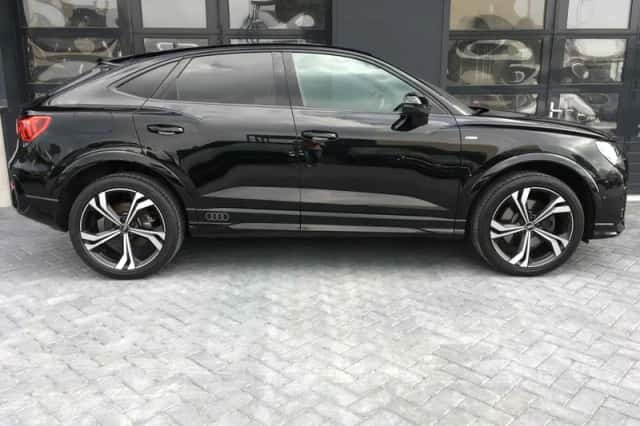 Audi Q3 Sportback (2021) thumbnail 2