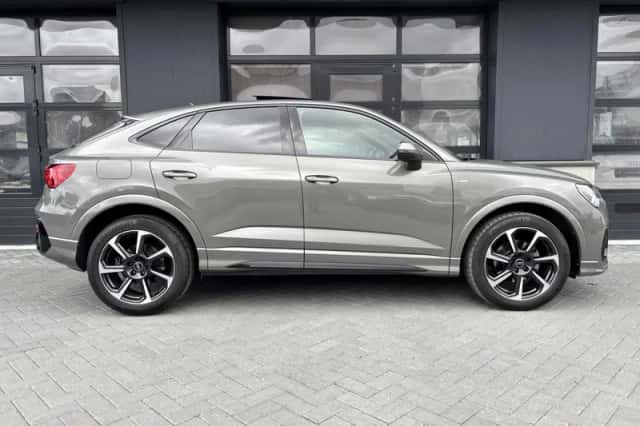 Audi Q3 Sportback (2024) thumbnail 2
