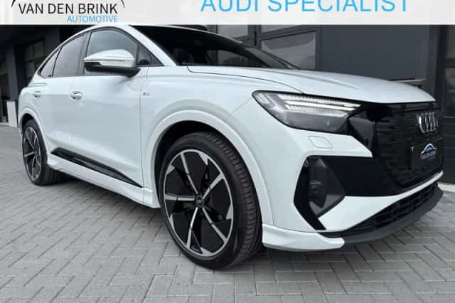 Audi Q4 e-tron (2023) thumbnail 1