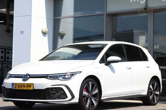 Volkswagen Golf (2022) thumbnail 6