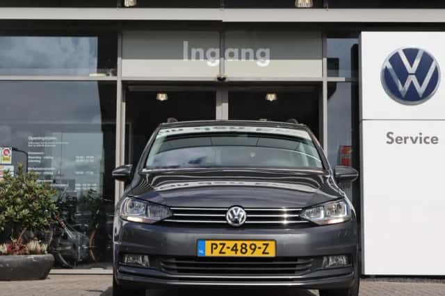 Volkswagen Touran (2017) thumbnail 4