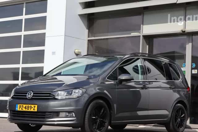 Volkswagen Touran (2017) thumbnail 5
