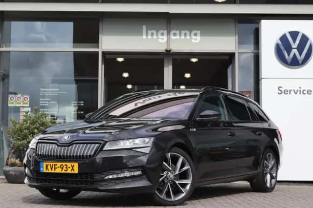 Škoda Superb (2021) thumbnail 1