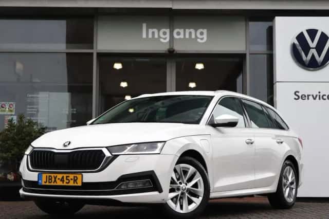 Škoda Octavia (2022) thumbnail 1