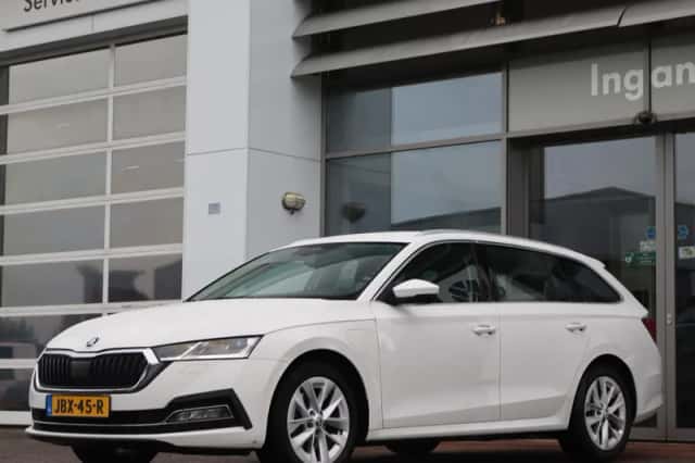 Škoda Octavia (2022) thumbnail 6