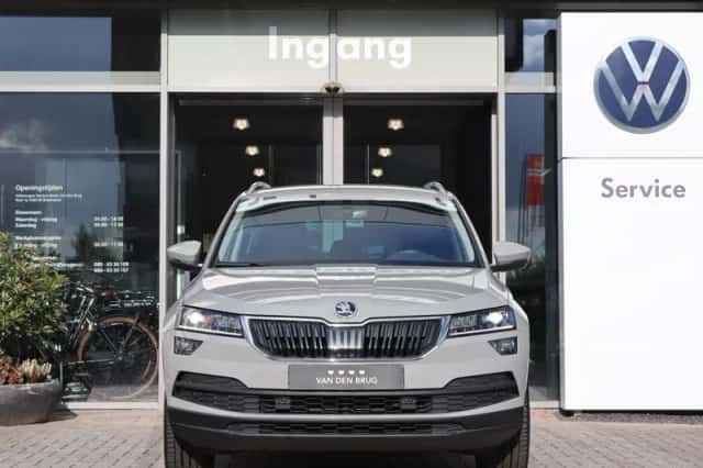 Škoda Karoq (2021) thumbnail 4