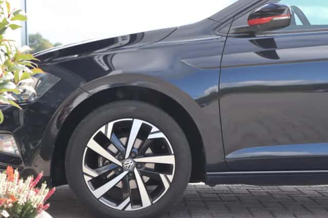 Volkswagen Polo (2018) thumbnail 2