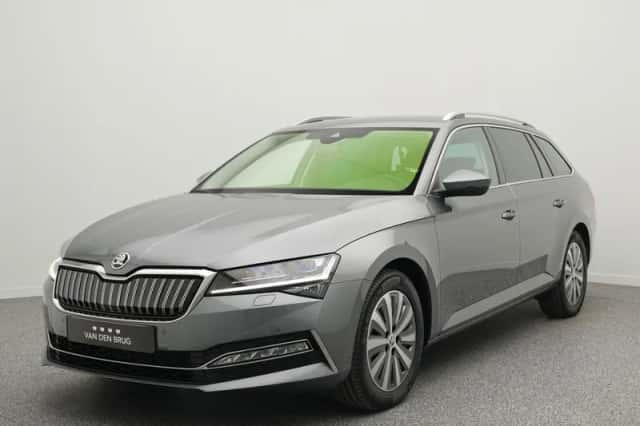Škoda Superb (2023) thumbnail 1