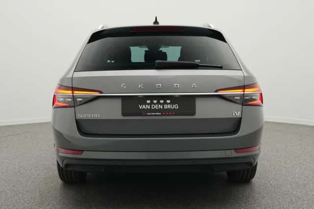 Škoda Superb (2023) thumbnail 6