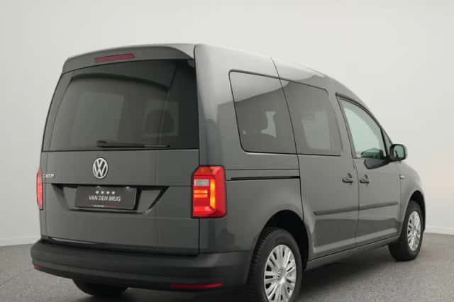 Volkswagen Caddy (2018) thumbnail 2