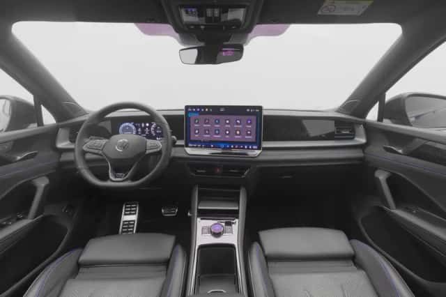 Volkswagen Tayron (2025) thumbnail 3