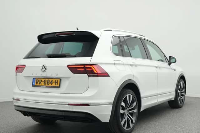 Volkswagen Tiguan (2018) thumbnail 2