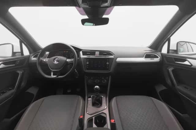 Volkswagen Tiguan (2018) thumbnail 3