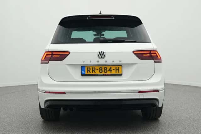Volkswagen Tiguan (2018) thumbnail 6