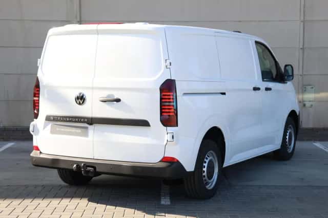 Volkswagen E-Transporter (2026) thumbnail 5