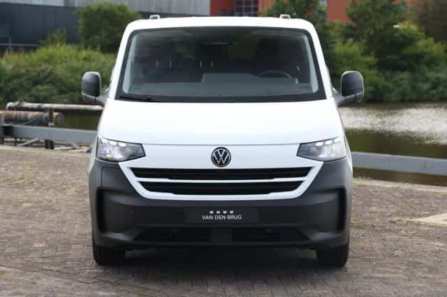 Volkswagen E-Transporter (2026) thumbnail 4