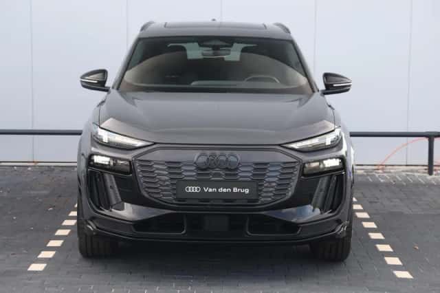 Audi Q6 e-tron (2024) thumbnail 4