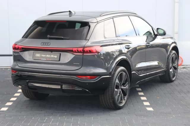 Audi Q6 e-tron (2024) thumbnail 5