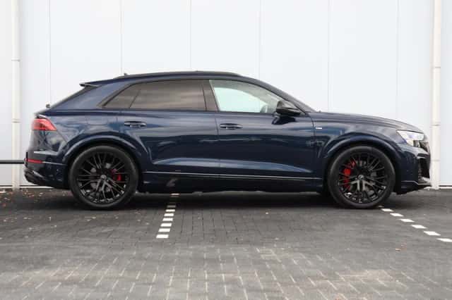 Audi Q8 (2025) thumbnail 2