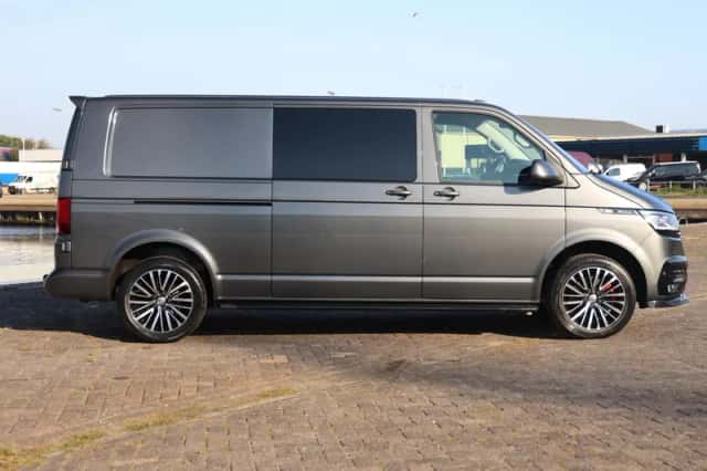 Volkswagen Transporter (2022) thumbnail 2