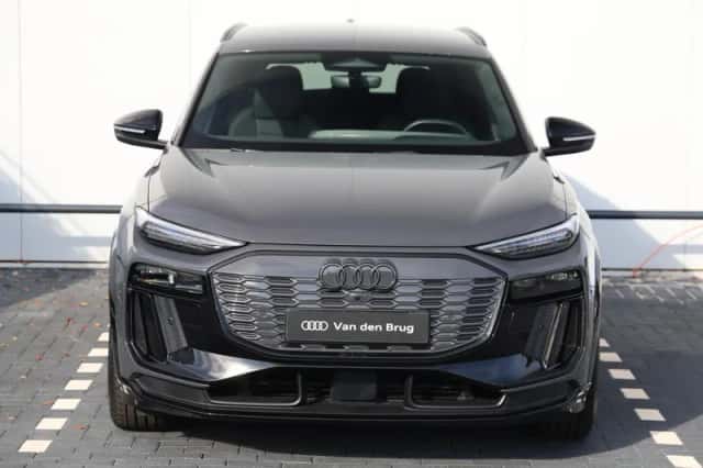 Audi Q6 e-tron (2025) thumbnail 4