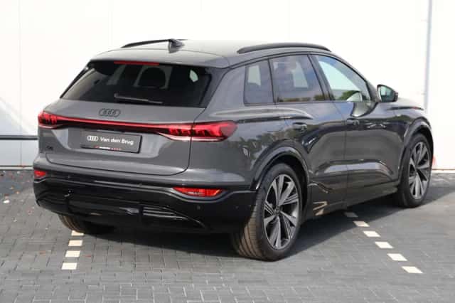 Audi Q6 e-tron (2025) thumbnail 5