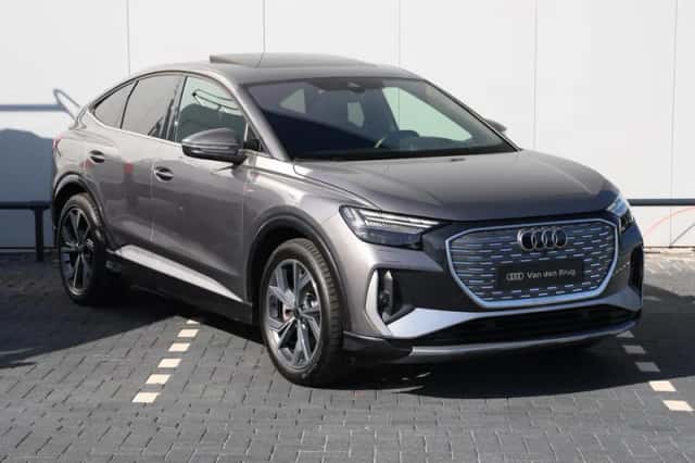 Audi Q4 e-tron (2024) thumbnail 3