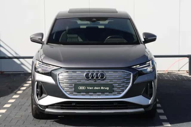 Audi Q4 e-tron (2024) thumbnail 4