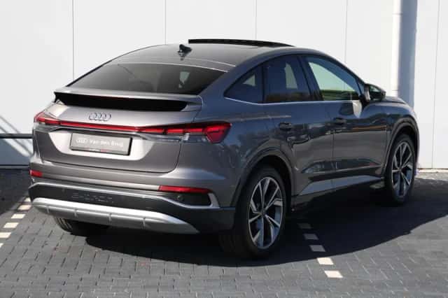 Audi Q4 e-tron (2024) thumbnail 5