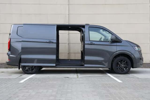 Volkswagen E-Transporter (2026) thumbnail 2