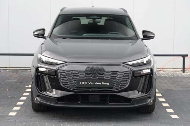 Audi Q6 e-tron (2025) thumbnail 4