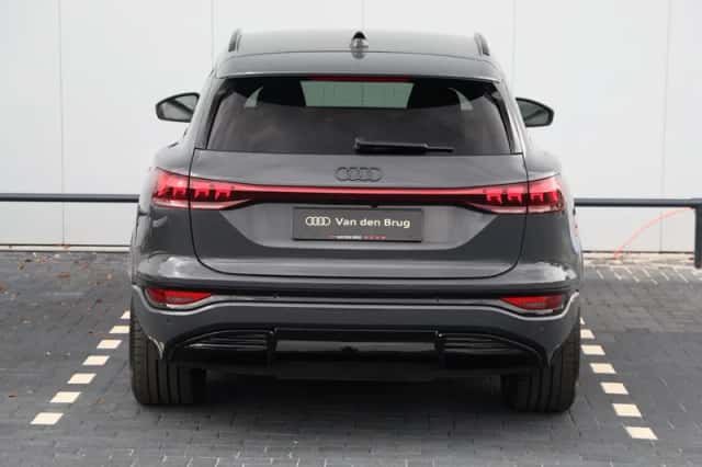Audi Q6 e-tron (2025) thumbnail 6