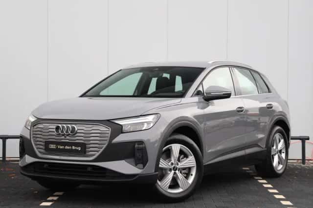 Audi Q4 e-tron (2025) thumbnail 1