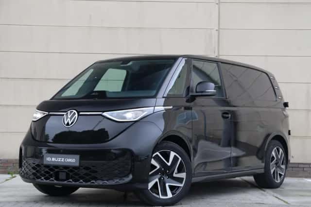 Volkswagen ID. Buzz (2026) thumbnail 1