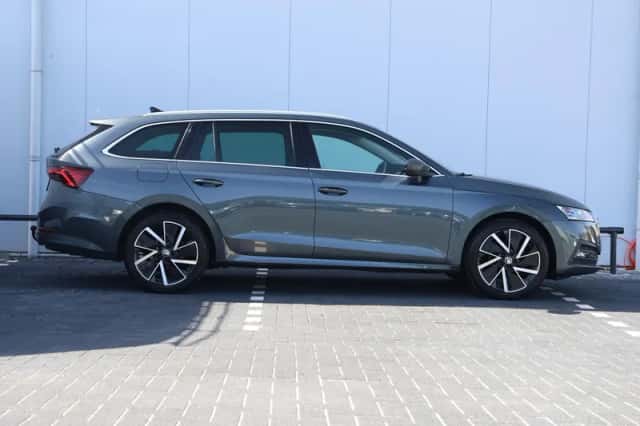 Škoda Octavia (2020) thumbnail 2