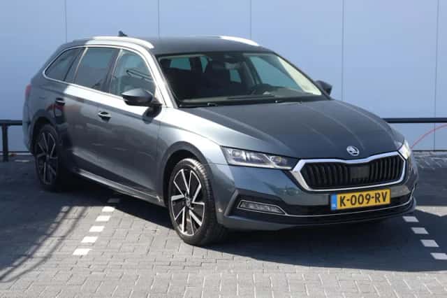 Škoda Octavia (2020) thumbnail 3