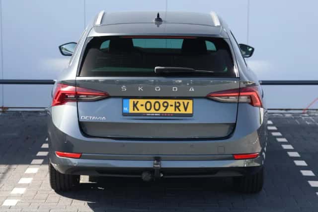 Škoda Octavia (2020) thumbnail 6