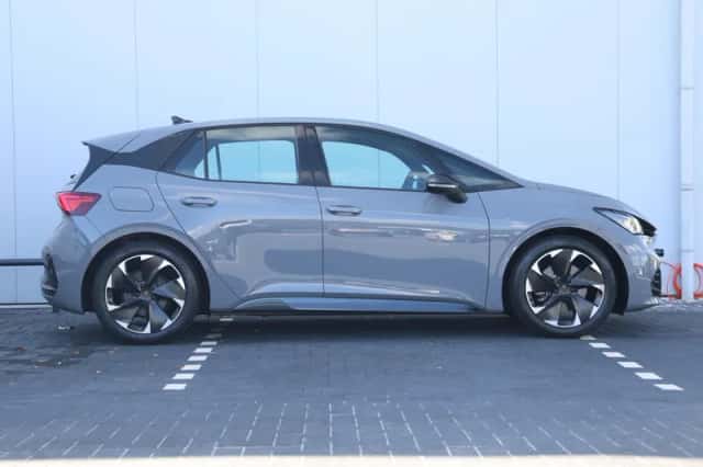 CUPRA Born (2024) thumbnail 2