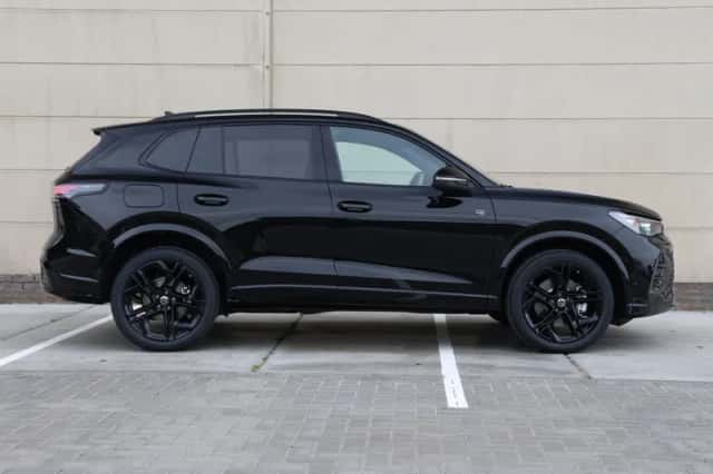 Volkswagen Tiguan (2026) thumbnail 2