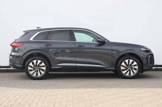 Audi Q5 (2025) thumbnail 2