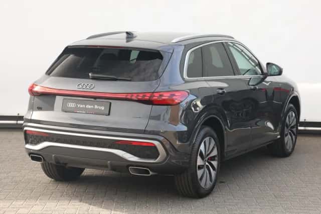 Audi Q5 (2025) thumbnail 5